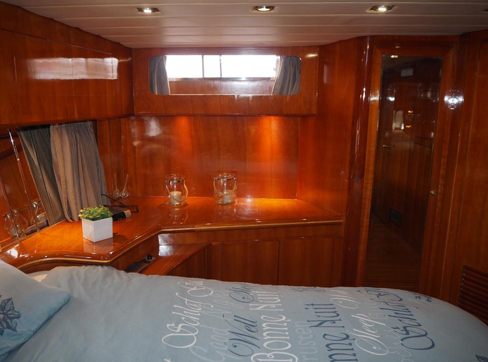 Aft cabin, Accommodation